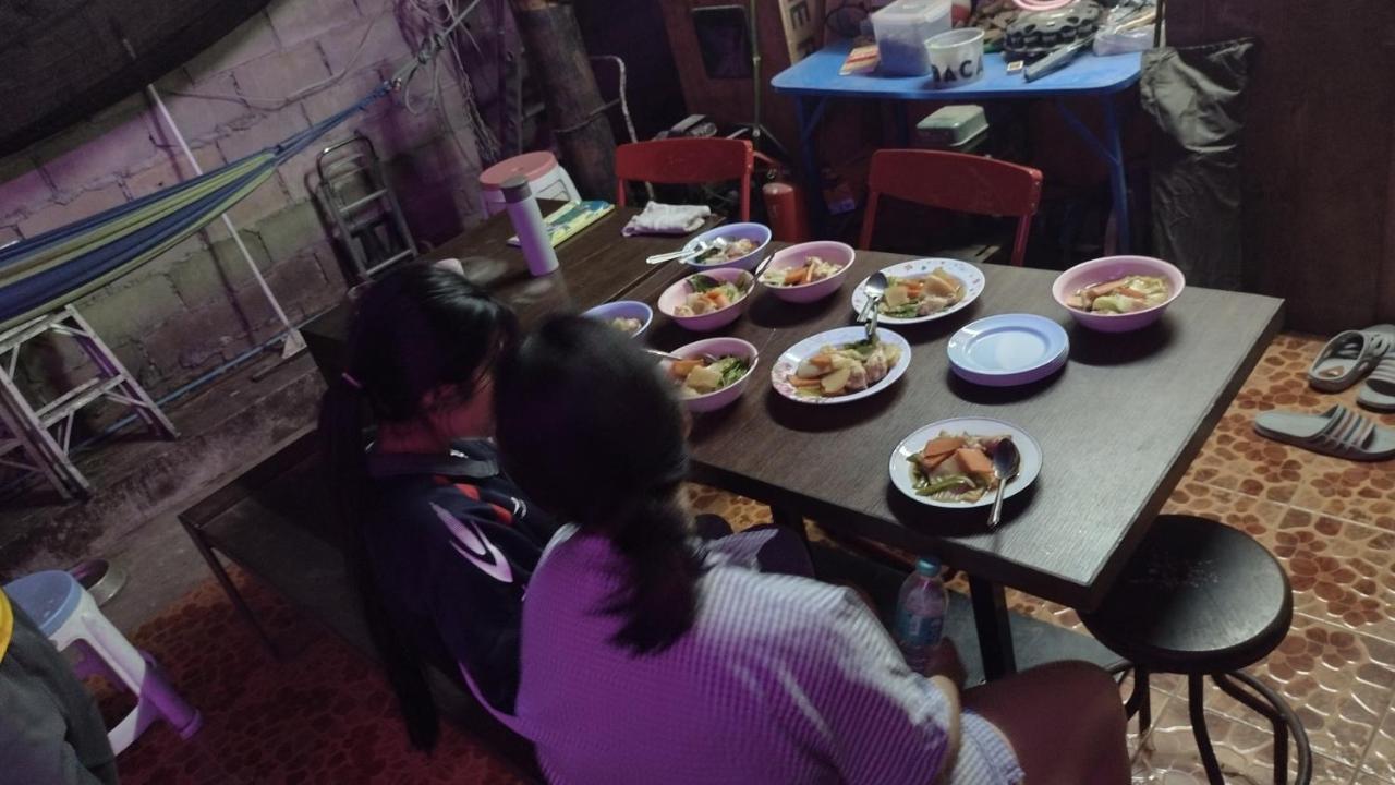 Mae Sot Commune Екстериор снимка
