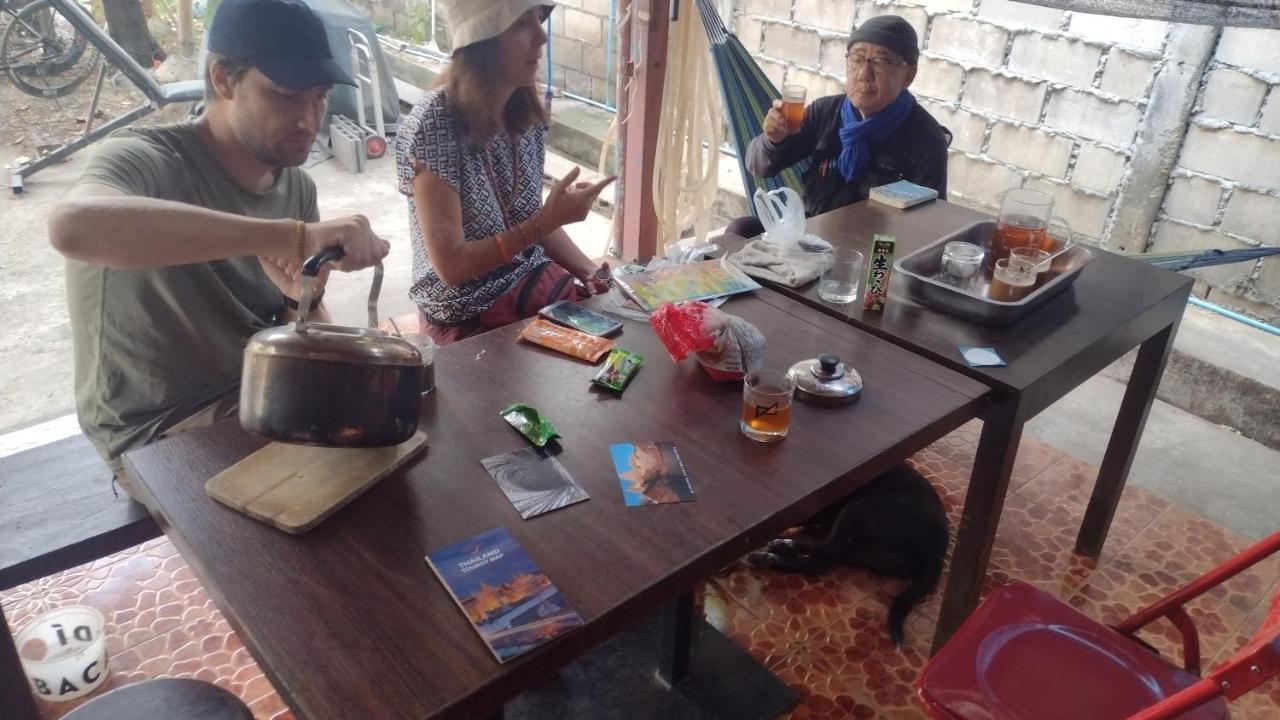Mae Sot Commune Екстериор снимка