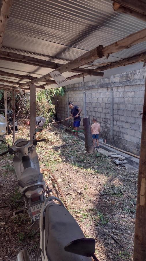 Mae Sot Commune Екстериор снимка