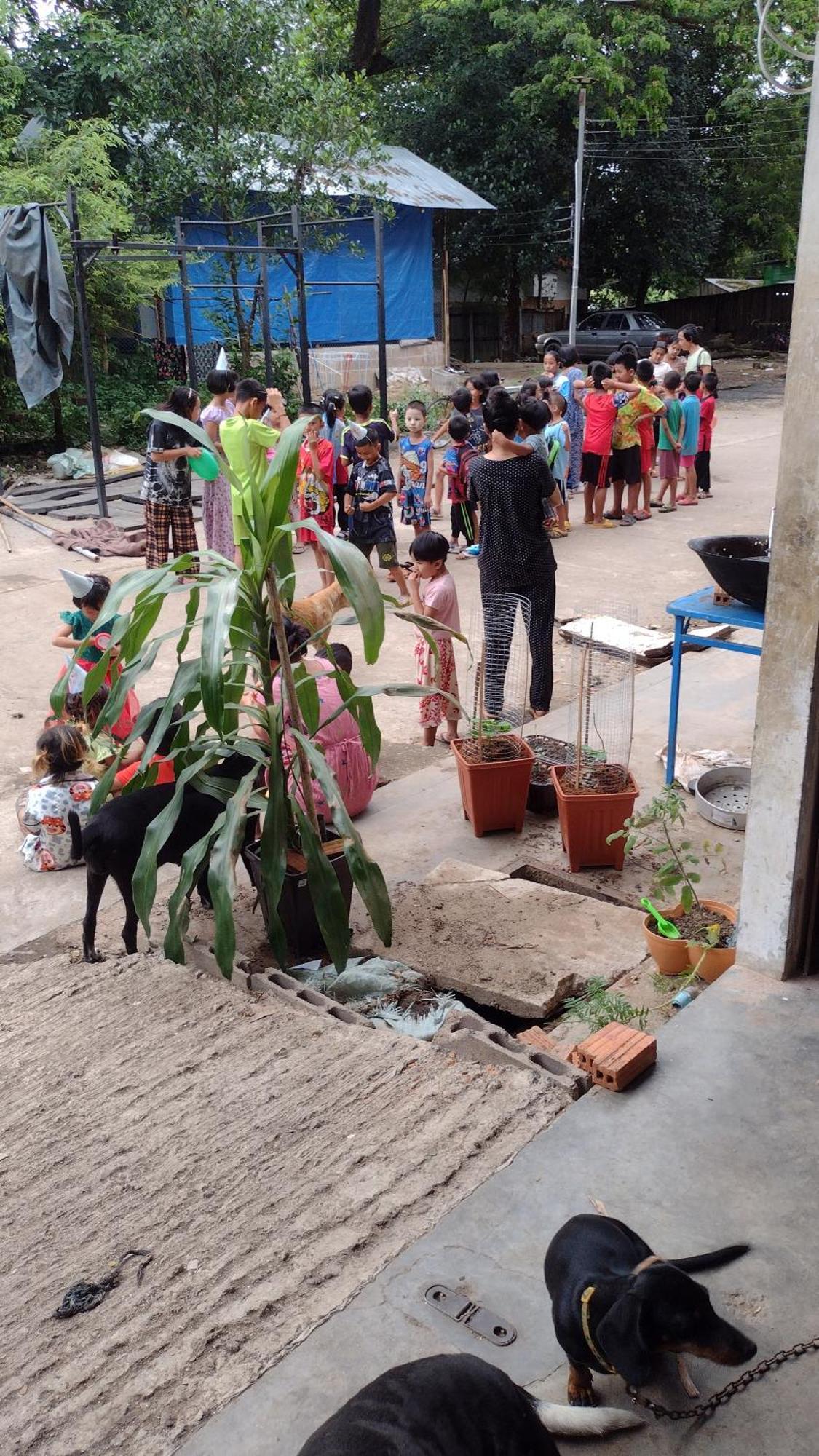 Mae Sot Commune Екстериор снимка