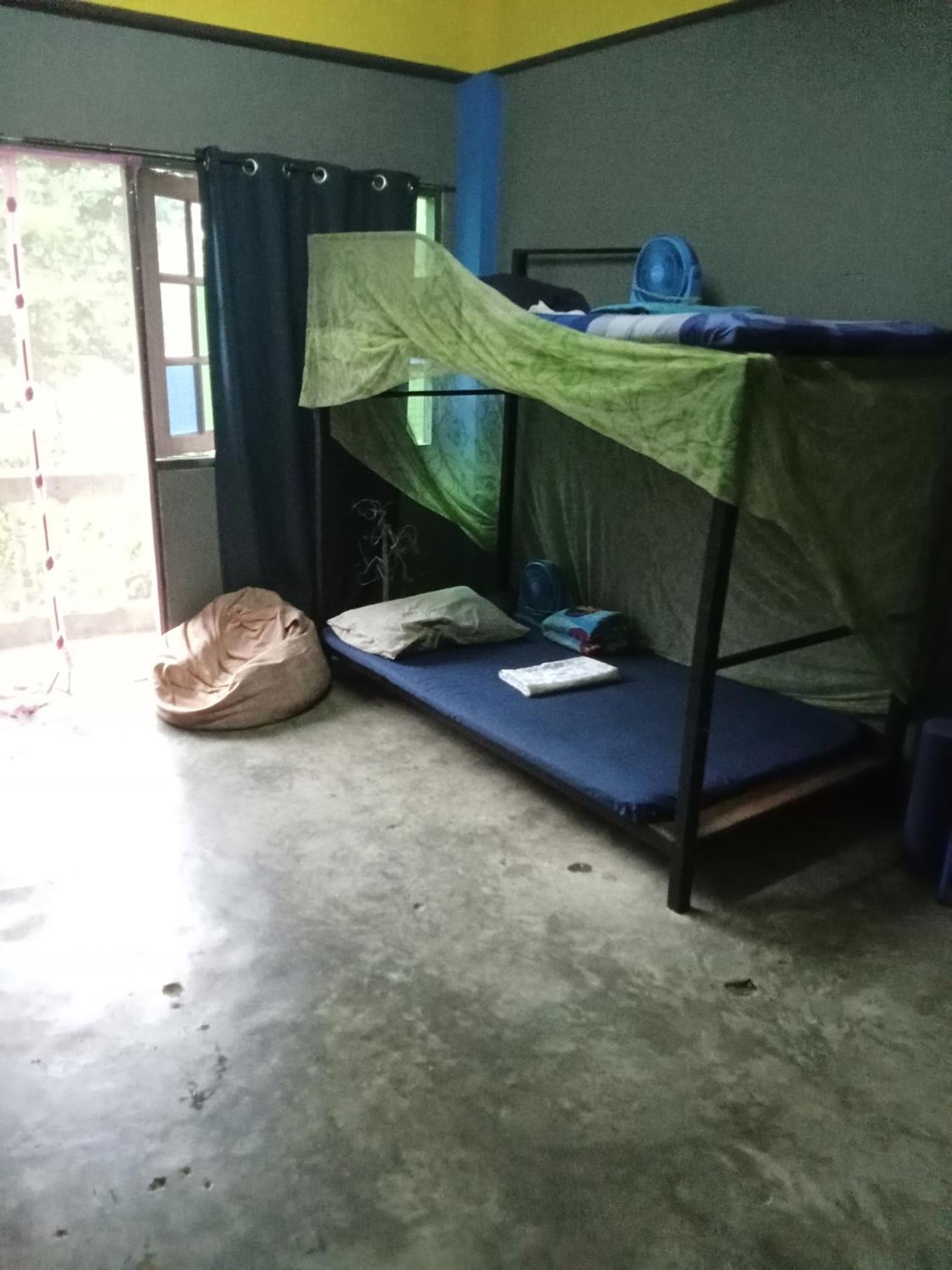 Mae Sot Commune Екстериор снимка