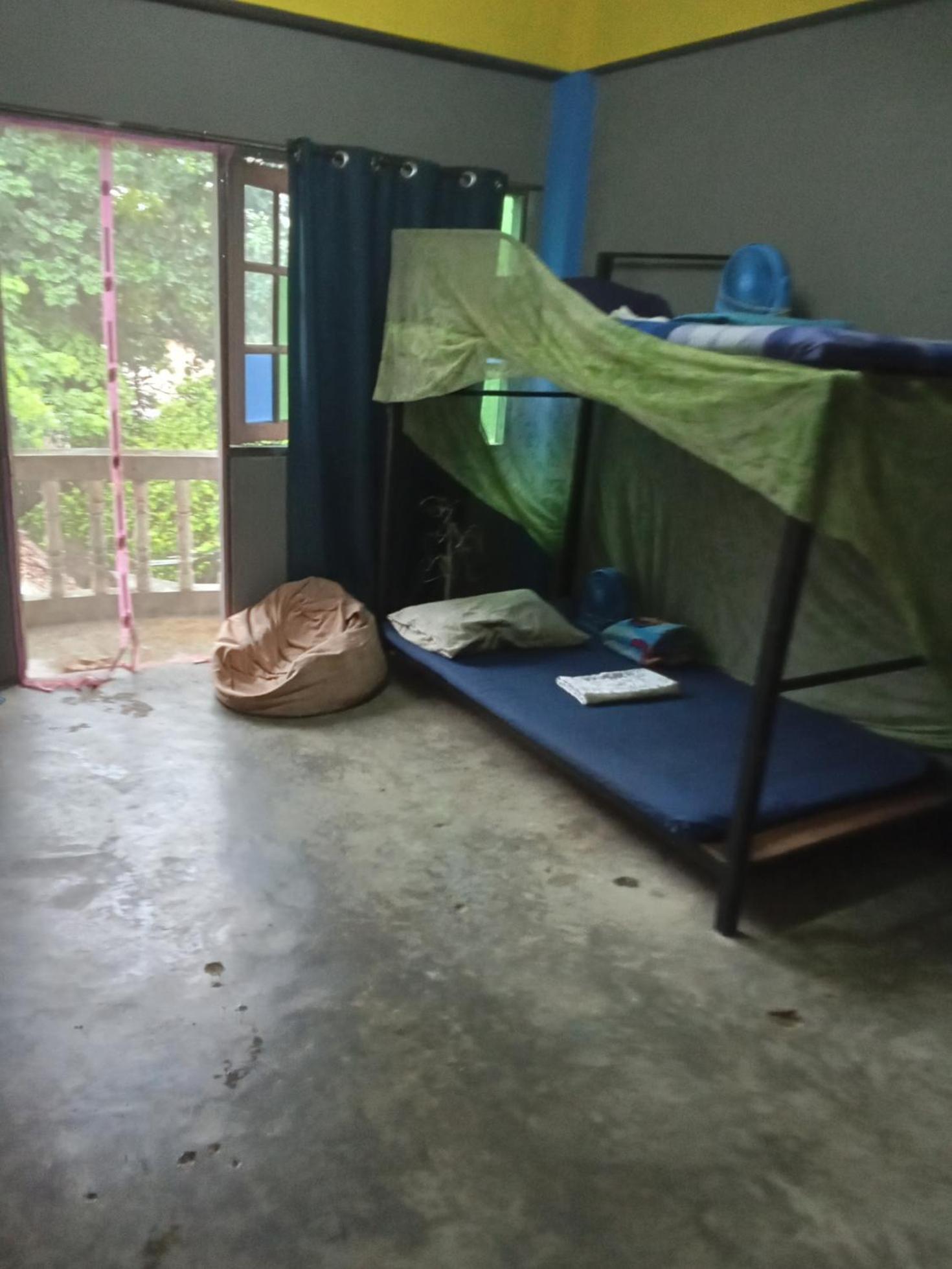 Mae Sot Commune Екстериор снимка